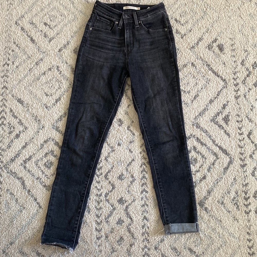 Levi’s 721 High Rise Skinny Jeans